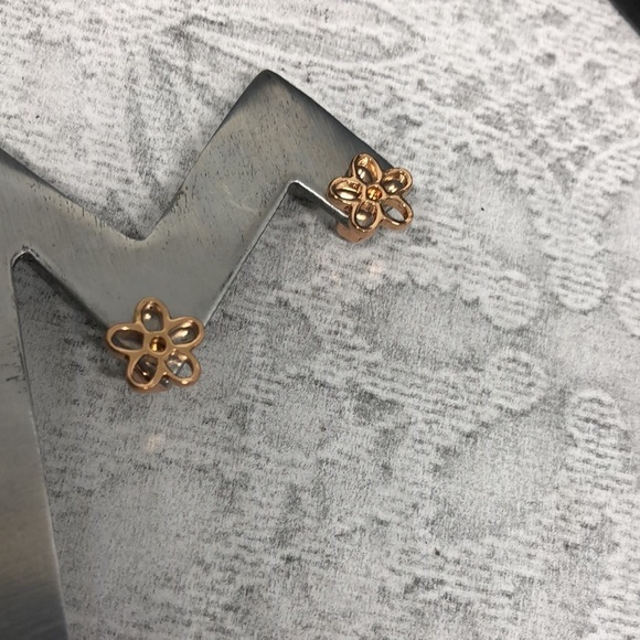 BUNDLE lot 2 brand name post/stud earrings MMJ Marc Jacobs and TP Casual Dressy - Picture 6 of 7